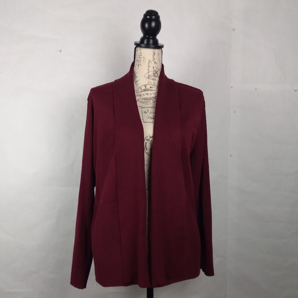 Liz Clairborne size 2x maroon cardigan  long sleeve sweater.